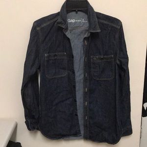 GAP dark denim shirt in men’s small